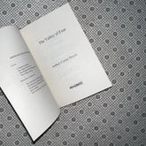 the valley of fear a sherlock holmes novel reading classics by arthur conan doyle